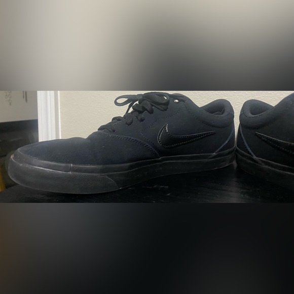 🔥Nike SBs Black used men’s sneaker- size 11 - Picture 3 of 12